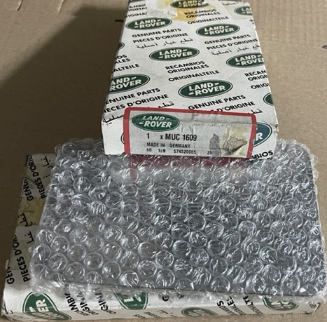 01B78872-3D2B-45F5-A5D1-89454579209B_1_201_a.jpeg Genuine Land Rover discovery range rover L/H mirror glass MUC1609