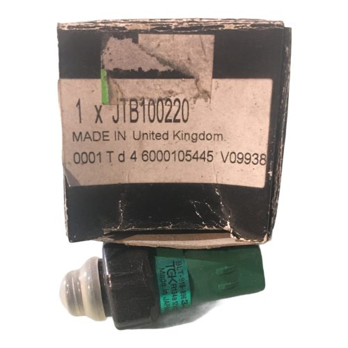 C683A7B9-E1ED-4F84-BE94-84E3C25FFA0C.jpeg GENUINE MG ROVER SWITCH - TRI PRESSURE - R134A AIR CONDITIONING CONTROL - JTB100220