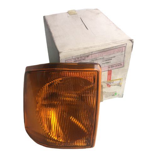 DB744C6B-7120-4CB0-A785-9C9B3FBFB5C3.jpg Land Rover Discovery 1 94-99 Front Side Indicator Lamp Set XBD100760